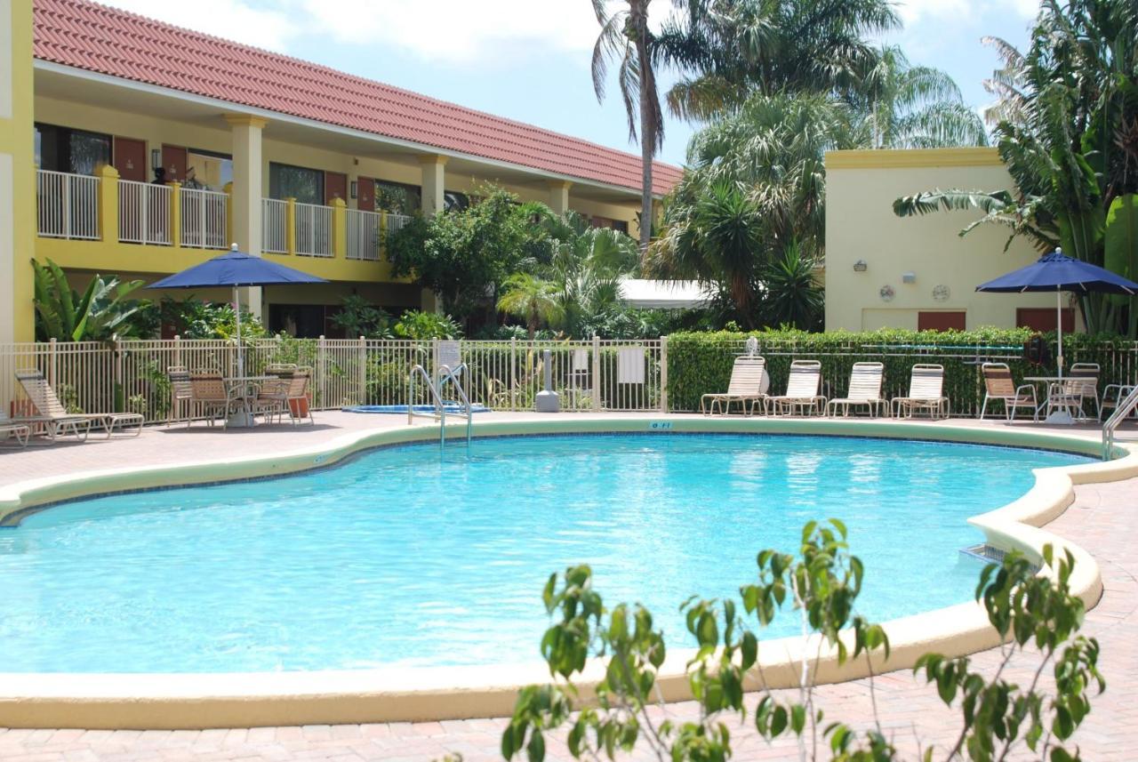 Hotel Best Western Plus University 3*